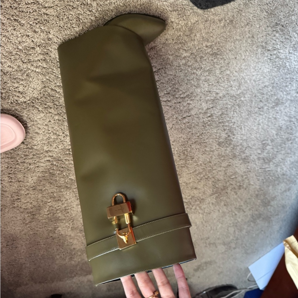 Givenchy Shark Boots Olive Green - Picture 9 of 10
